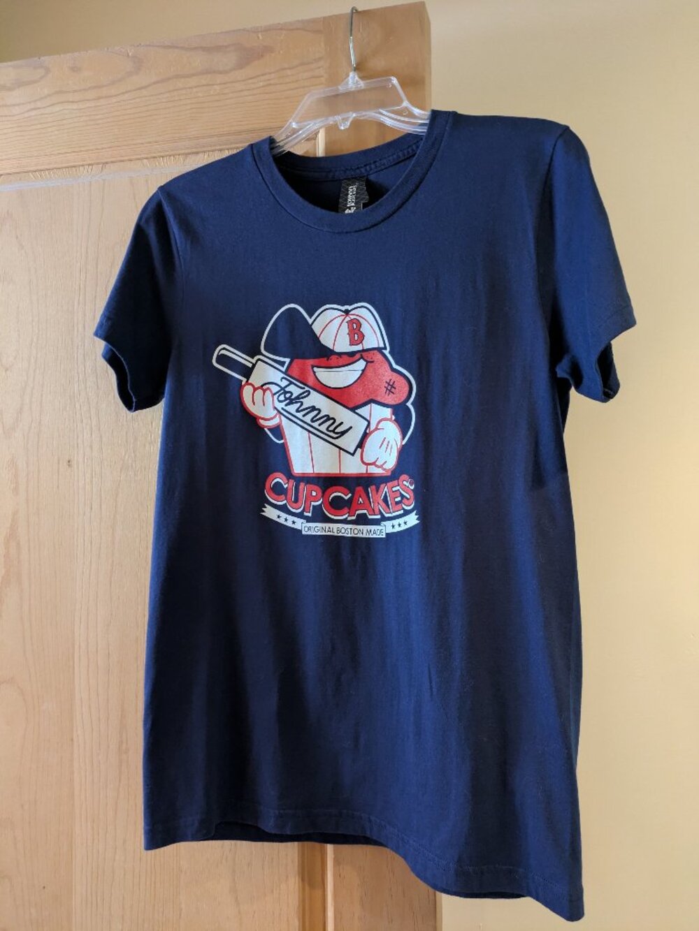Johnny Cupcakes Boston Red Sox baseball T-shirt Large NEW Navy